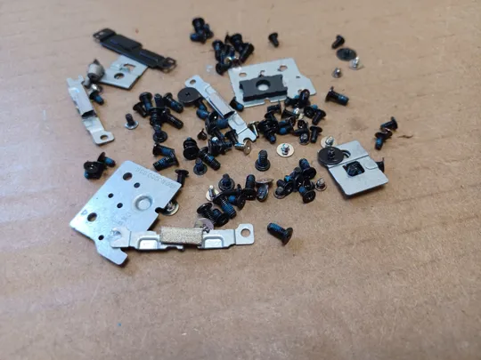 номер1055-31 комплектуюче краплення гвинти  для Dell  XPS 17 XPS17  9700 Precision 5750 оригінал Продаж