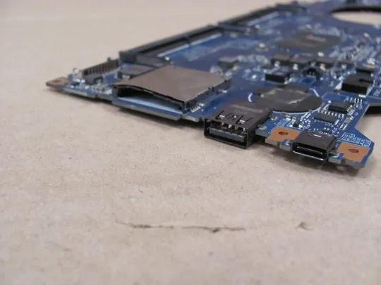 638-13 материнська плата SR3L8 i7-8650U DDM70 LA-F401P  для  Dell Latitude E5480 оригінал Характеристики