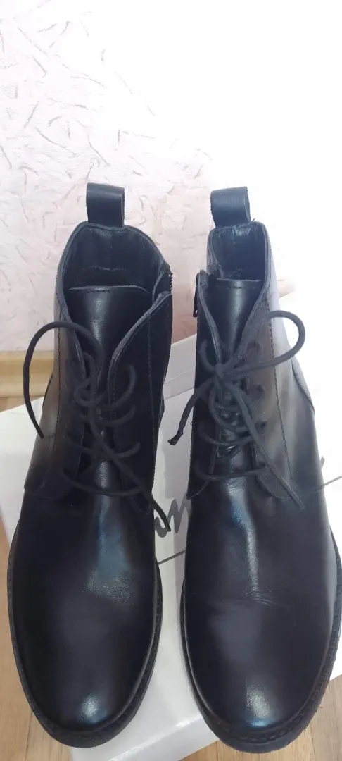 Продам ботіночки.Осінь-весна.Шкіра З аукціону