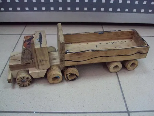 Детская игрушка машинка Сходница (Східниця) грузовик дерево длина 33,3 см №11133 Ціна