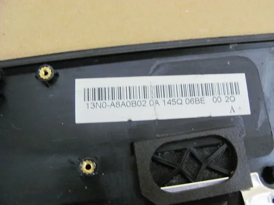562-2 корпус панель 13N0-A8A0B02 для Acer Aspire E1-772G E1-772 оригінал З аукціону