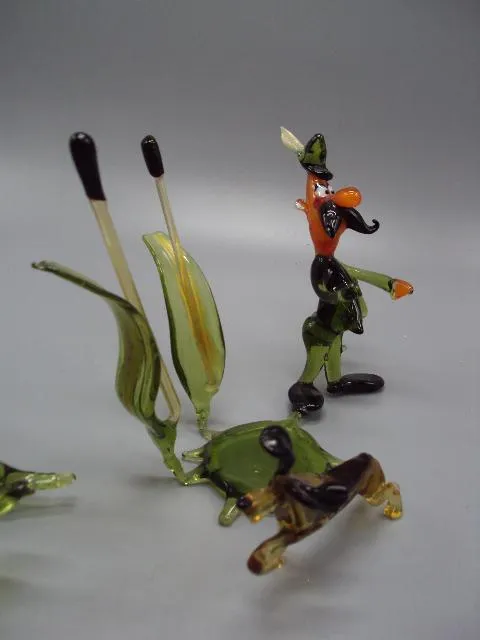 Фигура стекло статуэтка охота охотник с ружьем в камышах с собакой ловят птицу №10777 Продаж