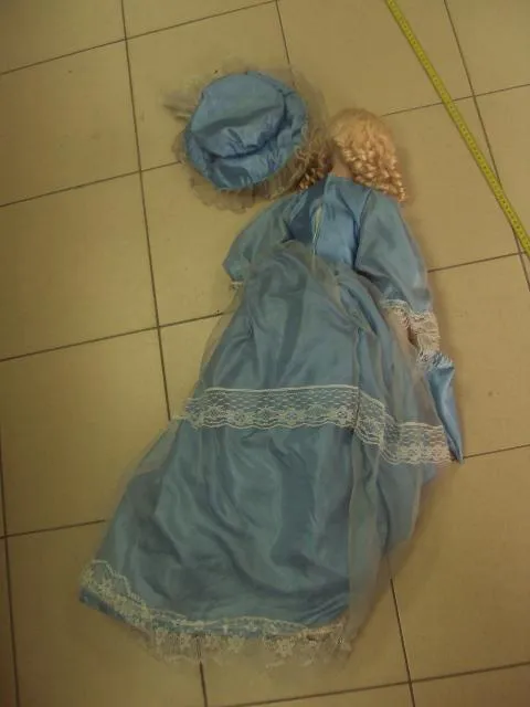 фарфоровая кукла дама с зонтиком 80-82 см целая №272 Де купити