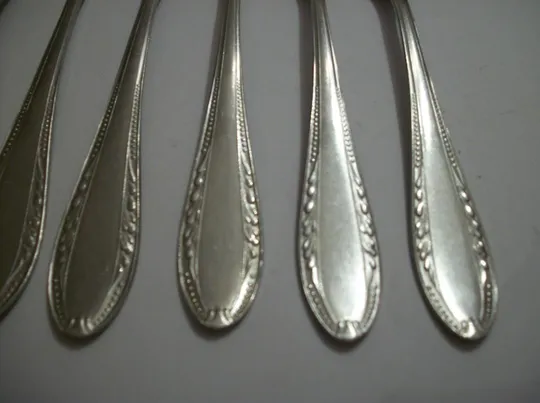 Вилка СССР 1960-70-х . Абсолютно Новые . Широкие .Узкие . Длина 21, 19, 18-см.  Всего 21-штук. Інтернет-аукціон