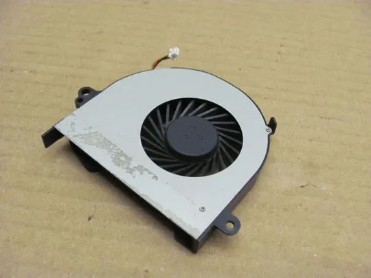 номер0339-9 Вентилятор (кулер, FAN) для Toshiba Satellite C70D, C75D оригінал Де купити