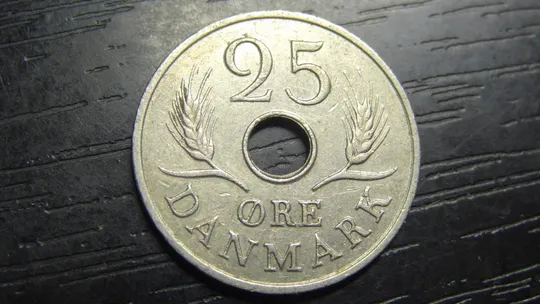Купити 25 оре Данія 1967 (з отвором)