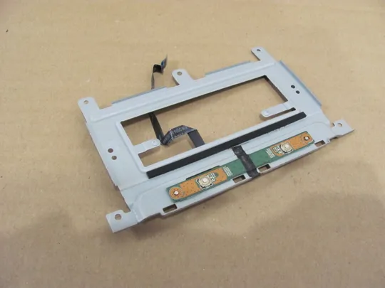 439-27 плата кнопки тачпаду з кріпленням   для  HP 630 635 2000   оригінал Ціна