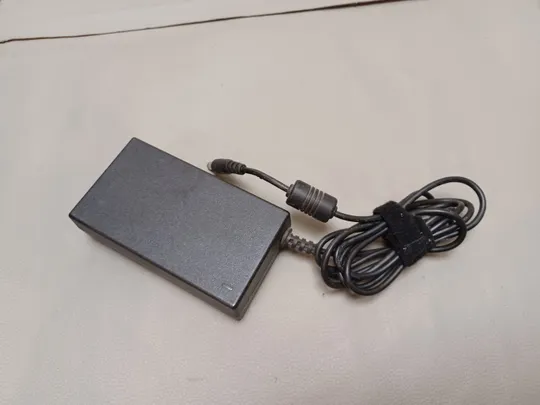 0639 адаптер живлення  WDS060240 24V 2.5A   НІМЕЧЧИНА Де купити