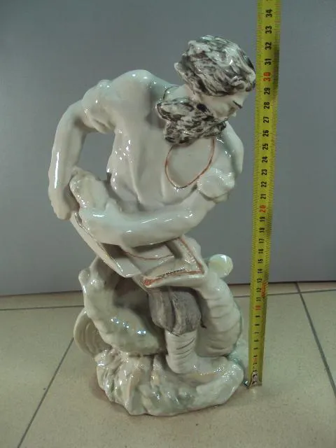 Фигура фарфор сказка Богатырь Никита Кожемяка убивает трехглавого змея Змееборец Авторская 33 см №34 Недорого