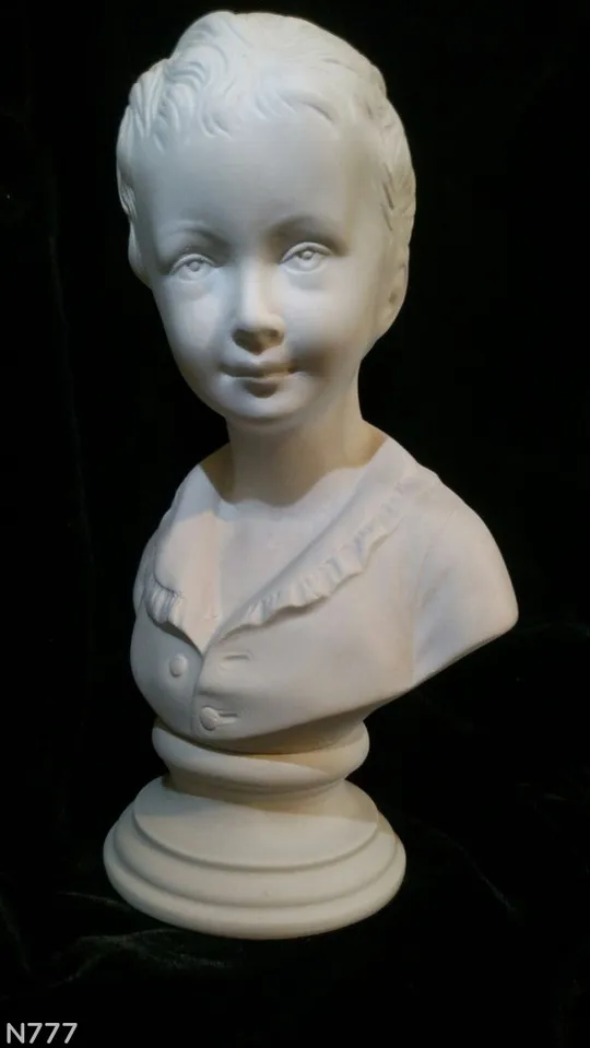 Гіпсовий бюст хлопчик Александр Броньяр З аукціону
