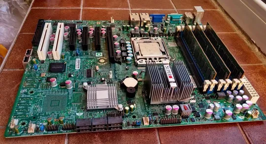 комплект Supermicro X8STE + Intel Xeon W5647 3.20MHz + 6Gb DDR3 + видеокарта Radeon HD 5450 Інтернет-аукціон