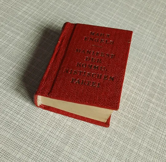 Книга. Міні . Маніфест 1969 р. З аукціону