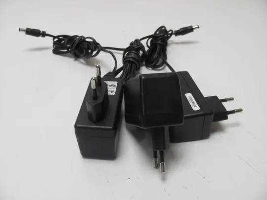 0814 адаптер живлення UMEC UP0181C-12PE 12V 1.5A  3 шт НІМЕЧЧИНА Інтернет-аукціон