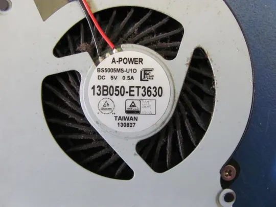 номер0002-24 Вентилятор (кулер, FAN) 13B050-ET3630 для MEDION AKOYA S6212T оригінал З аукціону