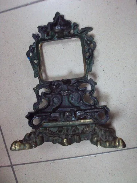 Корпус под часы настольные каминные бронза высота 22,5 см, посадочный под часы 7,3 х 7,5 см №11402 Недорого