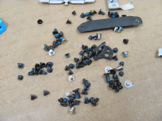 863-15 комплектуюче кріплення гвинти для Dell Latitude 5520 5530 5531 Precision 3570 3571 оригінал Продаж