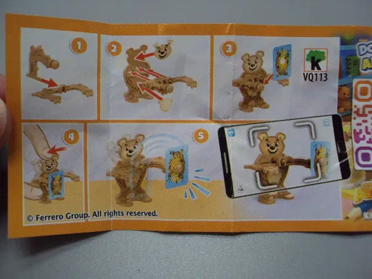 Фигурка киндер сюрприз VQ113 Ferrero медведь жонглер ведмідь жонглює №18608л З аукціону