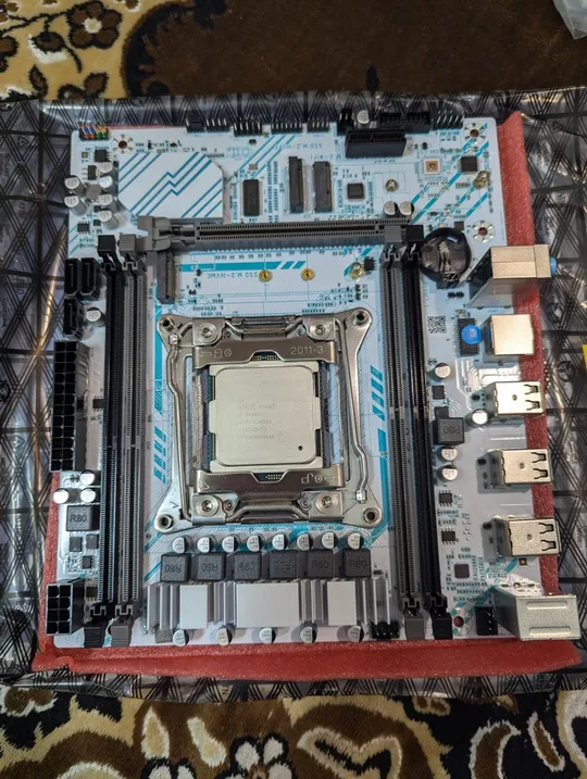 Купити Комплект 10 ядер 20 потоки Soyo X99 + Xeon E5 2630v4 LGA 2011-3 DDR4 NVMe Intel Xeon E5 v3 v4