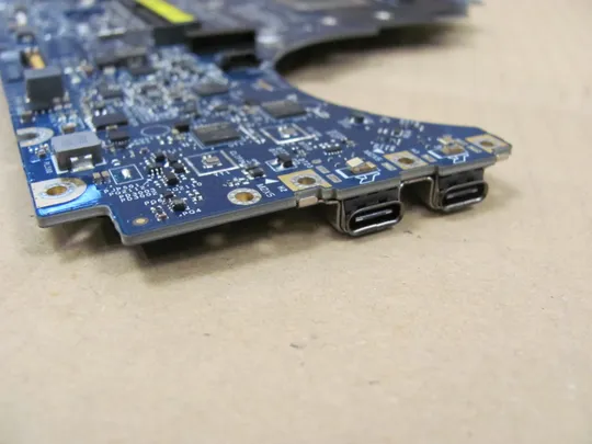 718-7 материнська плата GDB55 LA-K621P  SRKT8 Intel Xeon W-11855M для Dell Precision  7560  оригінал Характеристики