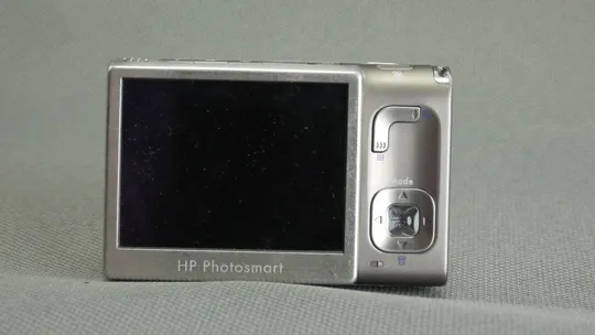 Металлический цифровой фотоаппарат HP Photosmart R927 8.2Mpix 7,5-22,5mm zoom lens Вживане З аукціону