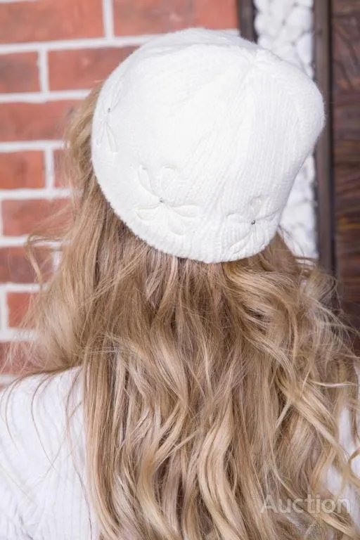 Купити Однотонная женская шапка, молочного цвета, 167R7792