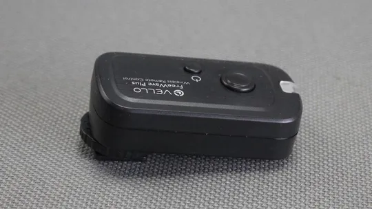 Vello FreeWave Plus Беспроводной дистанционный пульт управления 2,4ГГц для цифровых камер Olympus Недорого