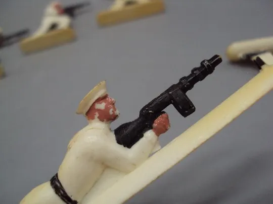 Детские игрушки фигурки моряки солдаты матросы знаменосец солдатики пластик ссср лот 10 шт №15368 Продаж