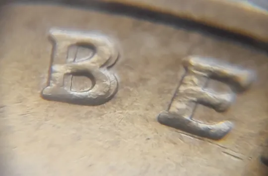 (6599) 1 гривня 2006 різновид викрошки у цифрі &quot;2&quot; слова &quot;2006&quot; на гурті + двійний удар на реверсі (1 гривна 2006 брак) Продаж