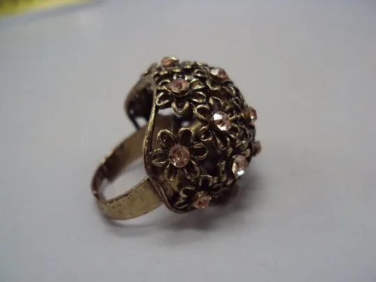 Бижутерия женское безразмерное кольцо цветы ажурное цветочки металл (нет 2 камушка) №13608 Характеристики