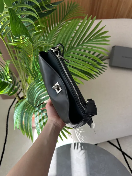 Купити Сумка Balenciaga Rodeo Sling Pochette in Black/Silver 99696