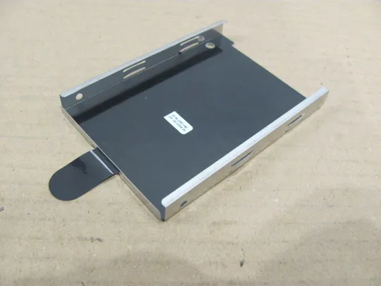 номер0224-12   кріплення шахта корзина HDD 60.46Z07.001 для FUJITSU Amilo Li 1718 оригінал З аукціону