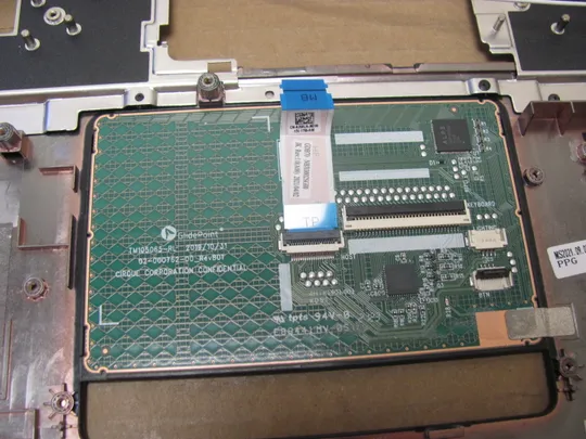 номер1002-2 корпус кришка Палмрест корпус топкейс Верхня панель палмрест cover-C тачпад  01VVYH  AP2V4000D02 для Dell Precision 7750 оригінал в Україні