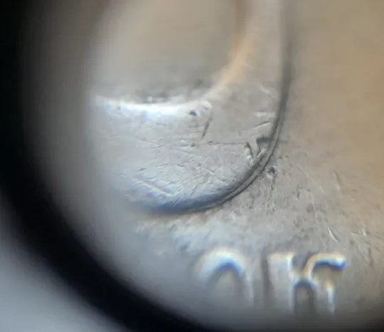 (7040) 10 копійок 2005 зминання елементів зображення на реверсі (10 копеек 2005 брак) Де купити