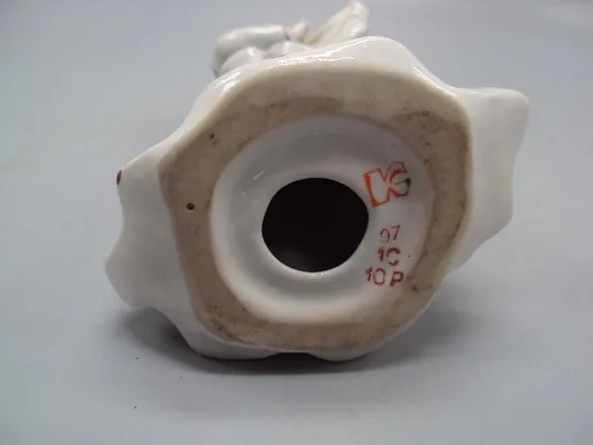 Фигура фарфор Киев девушка азербайджанка с бубном Восточный Азербайджанский танец 21,2 см №14290 З аукціону