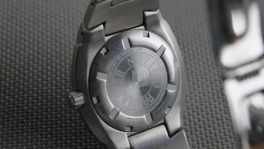 Купити DIVER CITIZEN Eco-Drive 200м. дата литая нержавейка черный циферблат model:F110-s009080