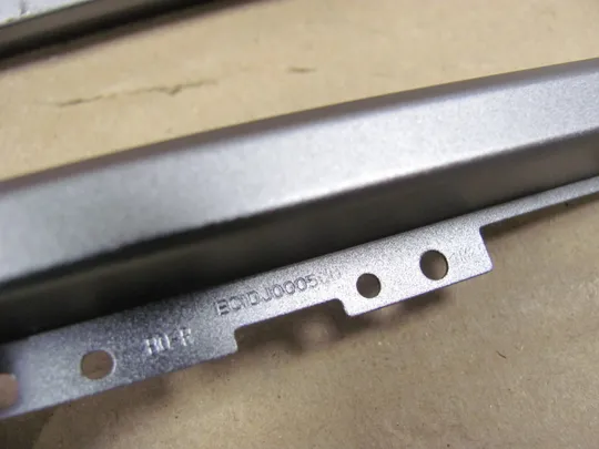 635-20 комплектуюче заглушки петель EC1DJ000500 для Dell Precision 7710 M7710 7720 оригінал З аукціону