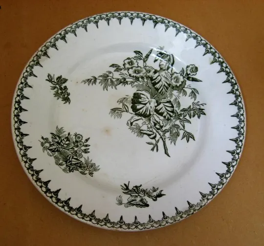 ТАРЕЛКА = Дмитровский фарфоровый завод - ВЕРБИЛКИ = ЛЕВ - экспортное клеймо 1927 - 1937 гг. Де купити