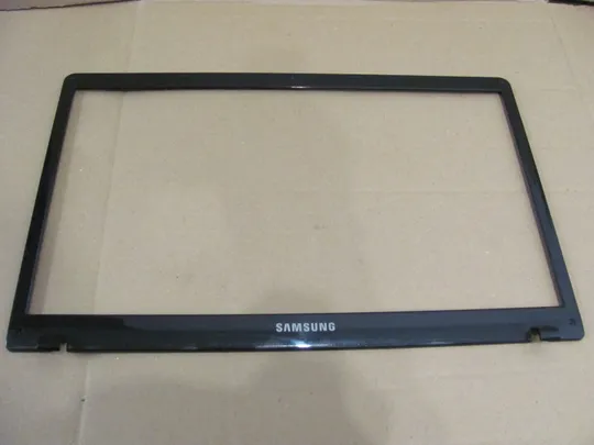 407-10 рамка матриці BA75-03363B   для  Samsung NP305 NP305E7A  305E   оригінал Ціна
