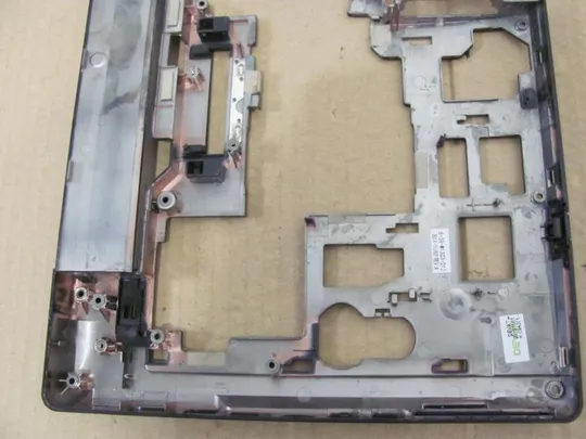 №303-32 Кришка дно піддон корпуса 6-39-W1303-012 для BLUECHIP оригінал Де купити