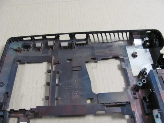 58-9 Кришка дно піддон корпуса 3ALZ3BALV00 для  Lenovo IdeaPad Z580, Z585  оригінал в Україні