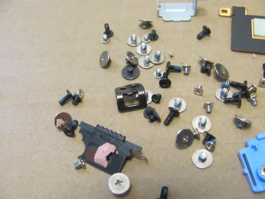 номер0973-19 комплектуюче кріплення гвинти   для D﻿ell Precision 7750 7760 7550 7560 M7750 оригінал З аукціону