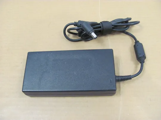 Блок живлення DELTA ADP-230EB T 19.5V 11.8A 230W 7.4x5.0mm Де купити