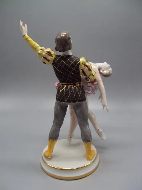 Фигура фарфор статуэтка Киев балет Адажио лебединое озеро высота 27 см №14091 Продаж