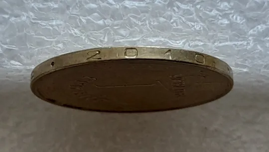 (4854) 1 гривня 2010 царапина штемпеля на аверсі (1 гривна 2010 брак) Інтернет-аукціон