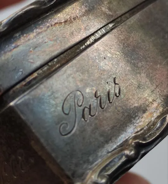 Купити 1908 год серебряная коробочка в форме сердца с гравировкой кошечки, и клеймами, Англия-Франция tk285