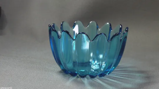 Цукерниця ваза бірюзове кольорове старе радянське скло Вживане Характеристики