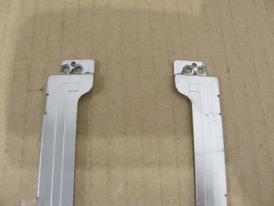 номер0176-22 кріплення BA61-01582A для SAMSUNG NP300 NP300E NP300E5A оригінал З аукціону