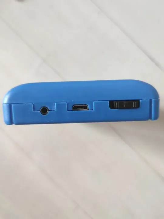 Портативна ігрова приставка supджойстик З аукціону