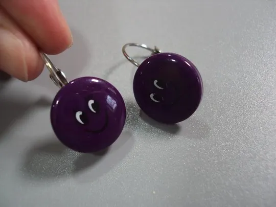 бижутерия серьги разные смайлики белые, желтые, фиолетовые лот №10887 Де купити