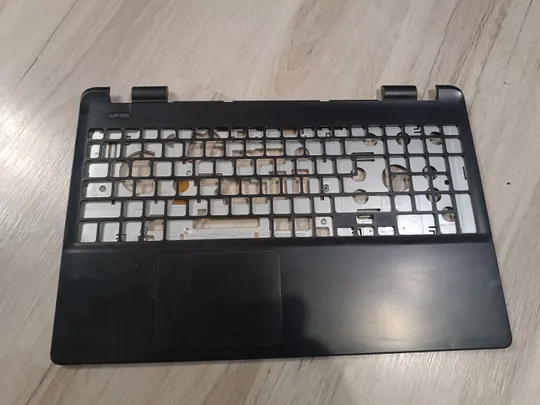 Верхня частина корпуса (топкейс) з тачпадом для ноутбука Acer Aspire E5-511, E5-521, E5-531, E5-551, E5-571, E5-571G Ціна